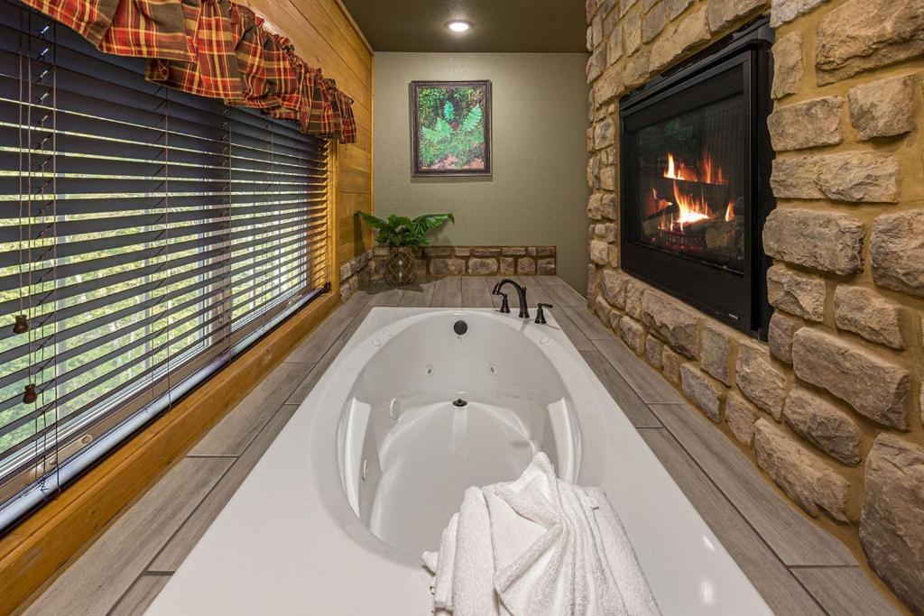 Starry Starry Night By Eden Crest Villa Gatlinburg Exterior photo